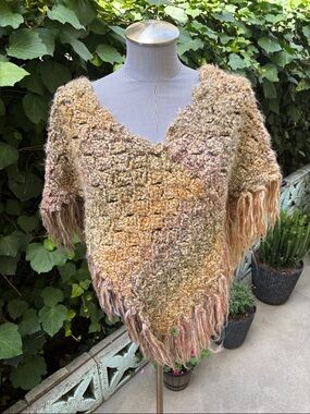 Chunky Textured Hand-Knit Fringe Poncho in Mixed Neutrals OSFM
